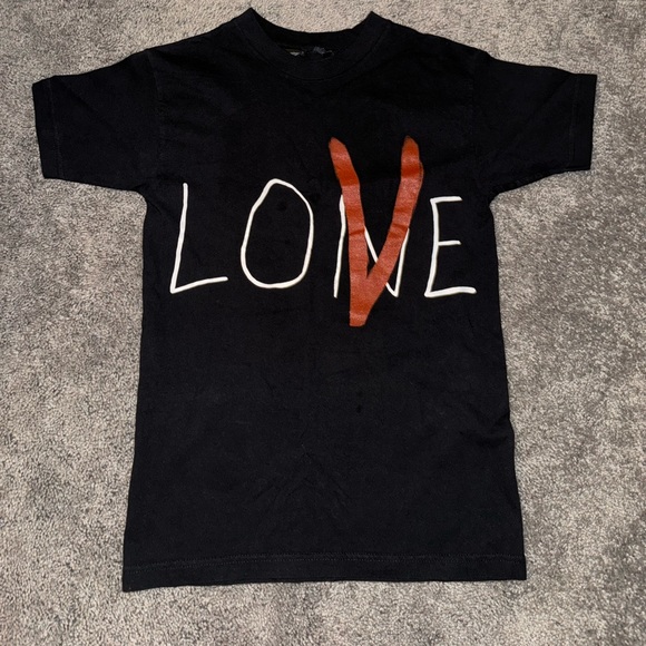 VLONE Other - vlone love t-shirt